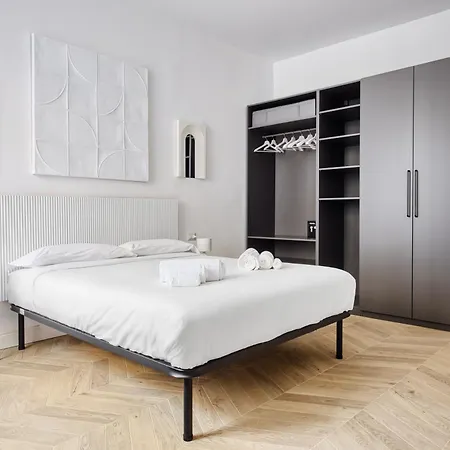 Domusmi Tadino 48 Milan